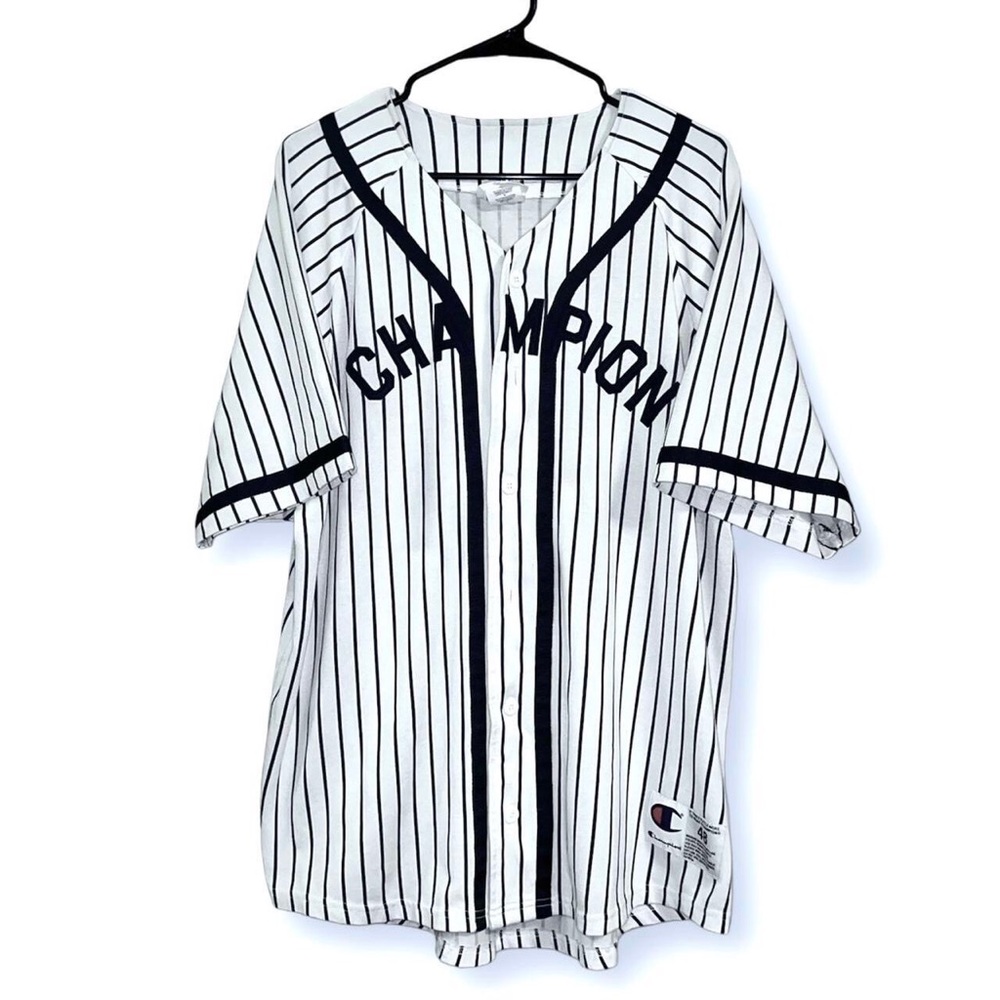 CHAMPION BRANDED PINSTRIPE BASEBALL JERSEY IN WHITE/NAVY